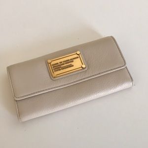 Marc by Marc Jacobs trifold wallet, sugar